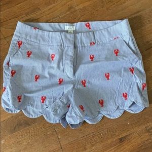 Lobster themed scalloped shorts